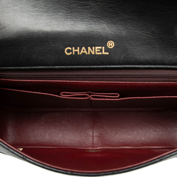 Chanel Medium Matelassé Cuir d’agneau Rabat intégral