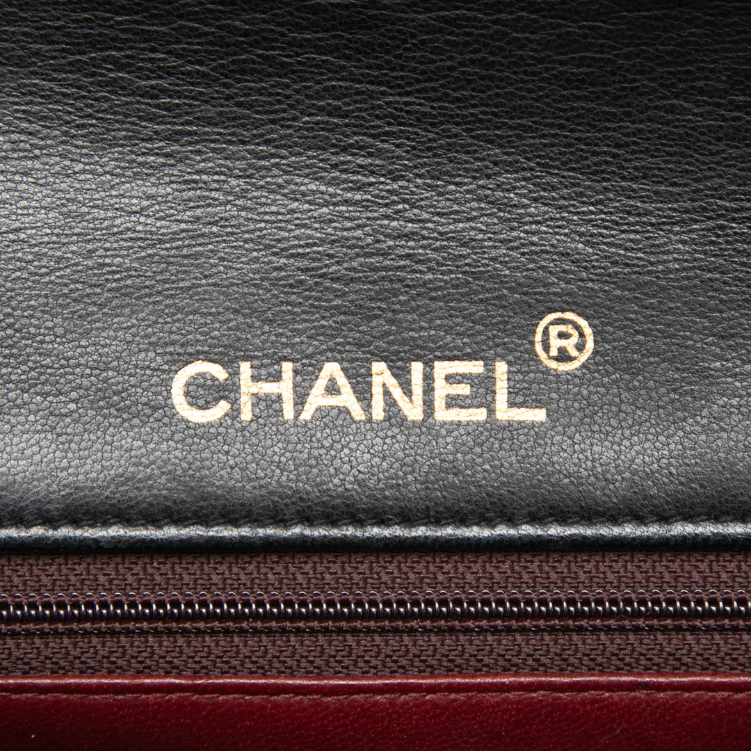 Chanel Medium Matelassé Cuir d’agneau Rabat intégral