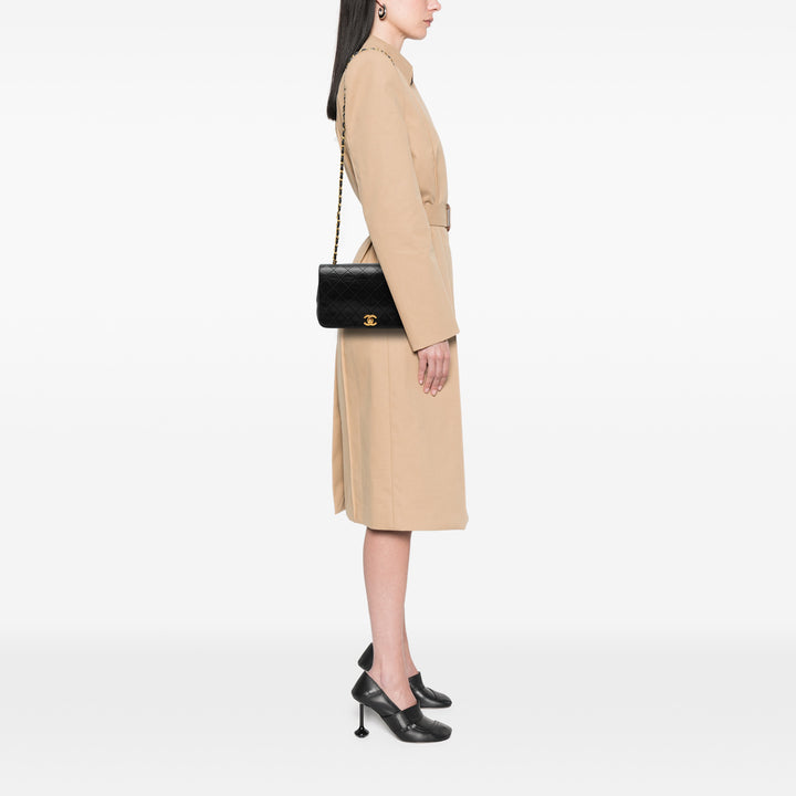 Chanel Medium Matelassé Cuir d’agneau Rabat intégral