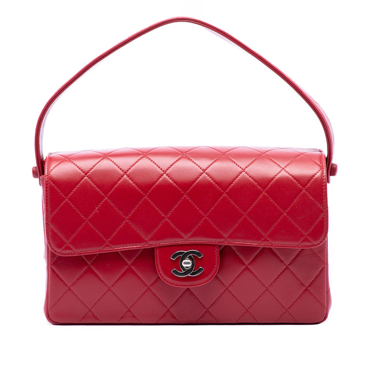 Chanel Matelassé sac à Moyen Cuir d'agneau Rouge – vue principale – GABY PARIS