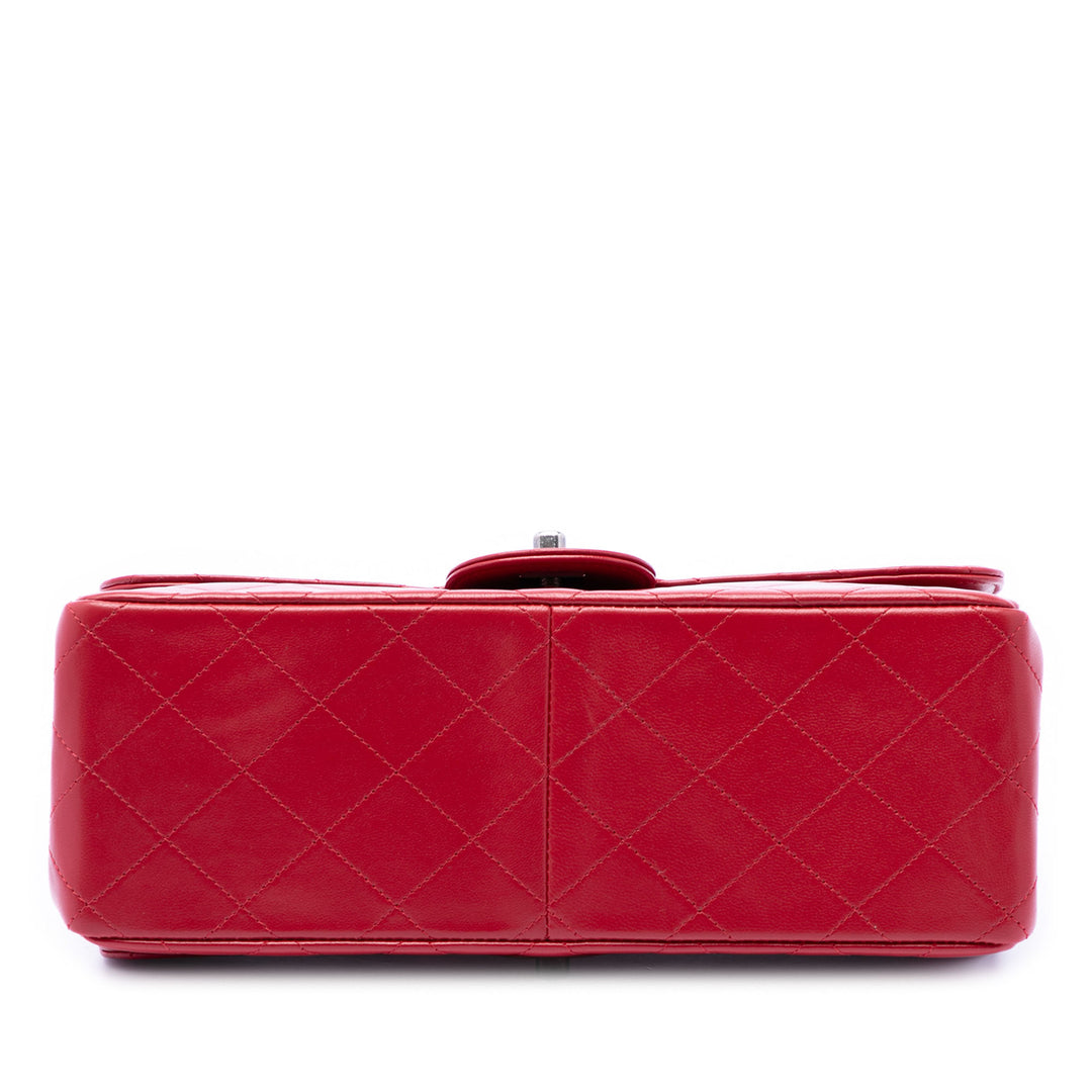 Chanel Matelassé sac à Moyen Cuir d'agneau Rouge – vue 3 – GABY PARIS