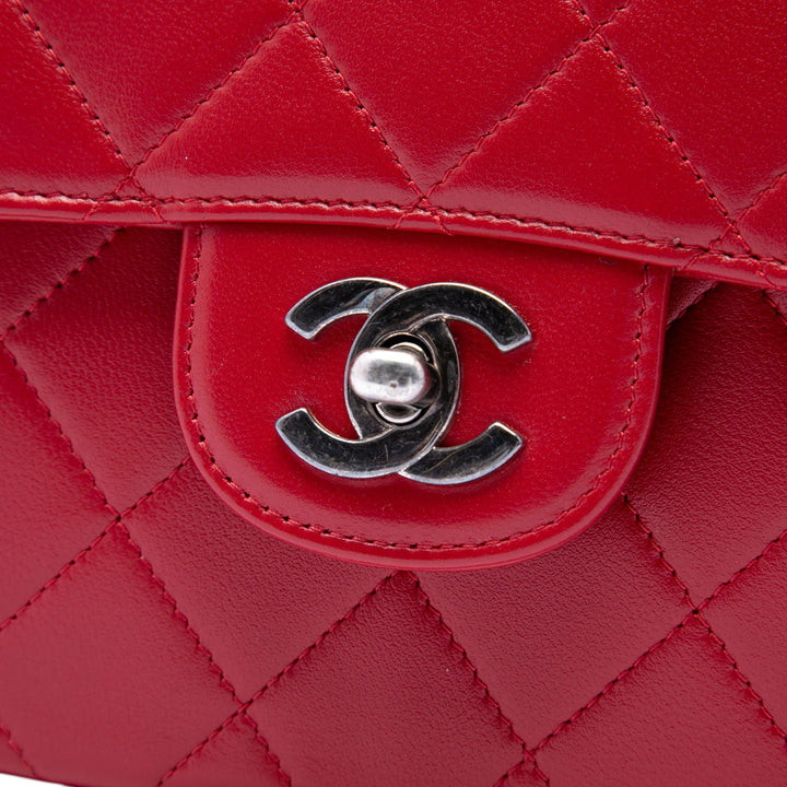 Chanel Matelassé sac à Moyen Cuir d'agneau Rouge – vue 5 – GABY PARIS