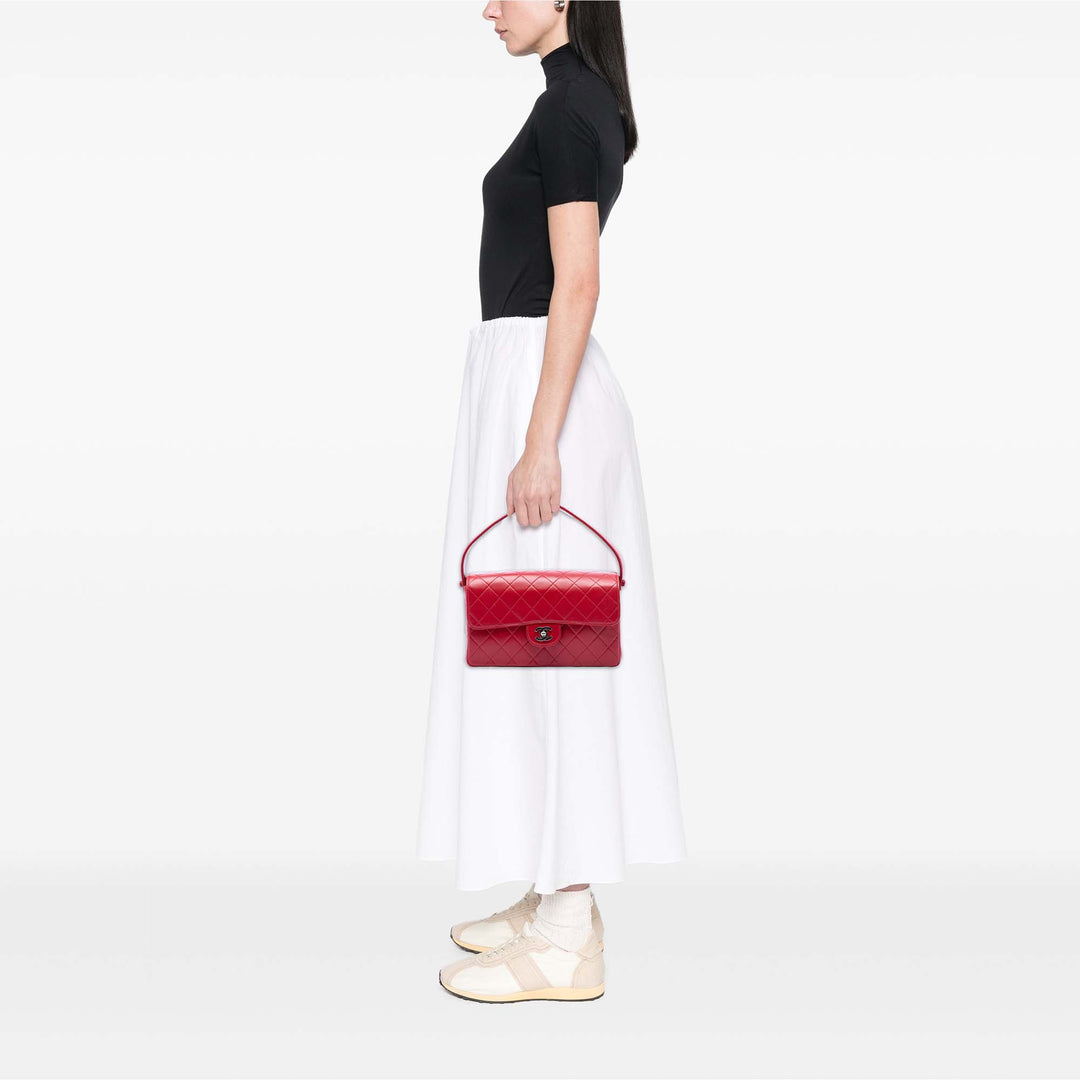 Chanel Matelassé sac à Moyen Cuir d'agneau Rouge – vue 6 – GABY PARIS