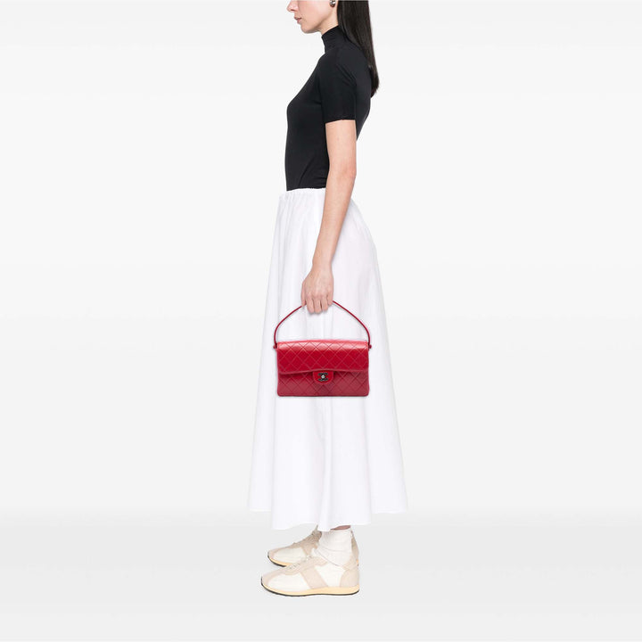 Chanel Matelassé sac à Moyen Cuir d'agneau Rouge – vue 6 – GABY PARIS
