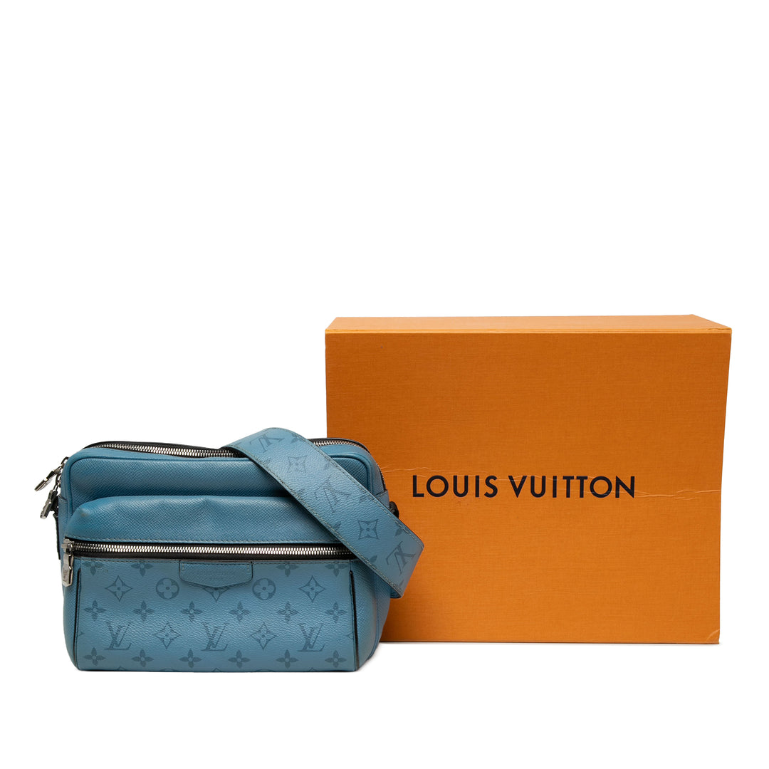 Louis Vuitton Sac bandoulière Taigarama Outdoor Messenger Monogram Bleu – vue 6 – GABY PARIS