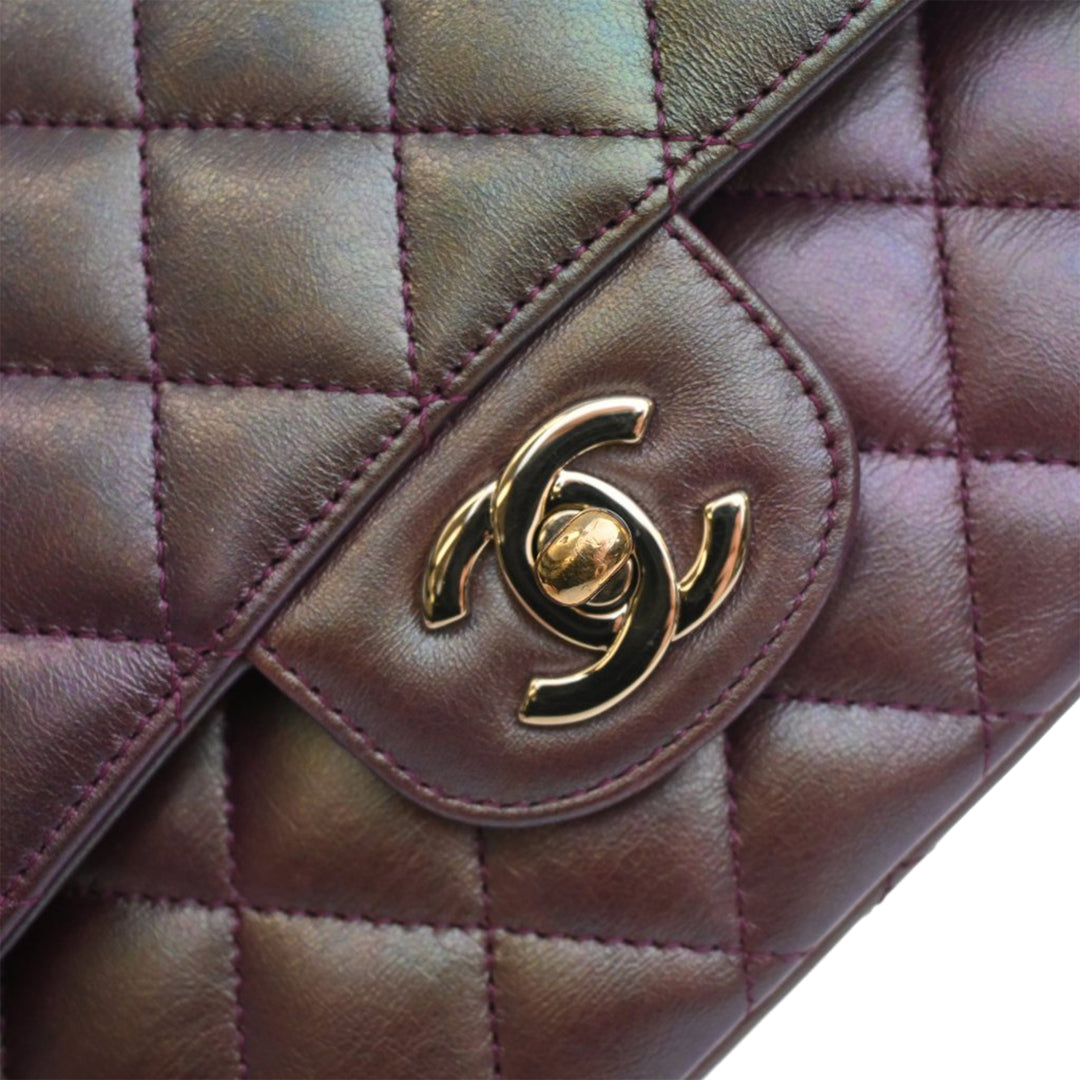 Chanel Medium Classic Iridescent Cuir d’agneau Double rabat