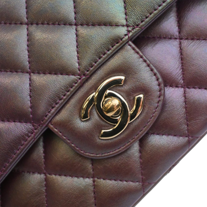 Chanel Medium Classic Iridescent Cuir d’agneau Double rabat