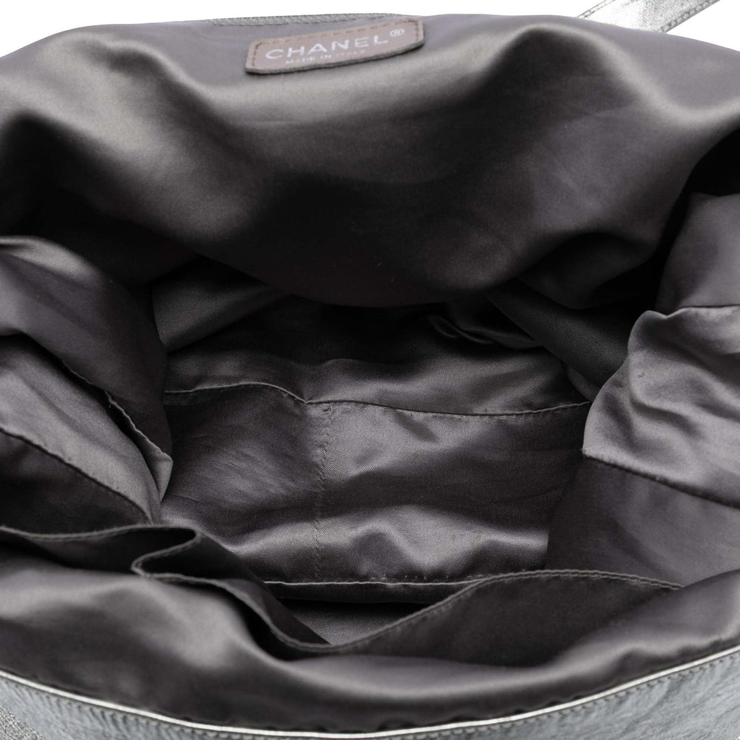 Chanel Large Metallic Glazed Cuir de veau perforé Rodeo Drive Sac