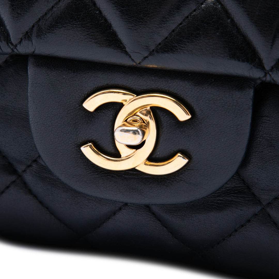 Chanel Maxi Classic Cuir d’agneau Simple rabat