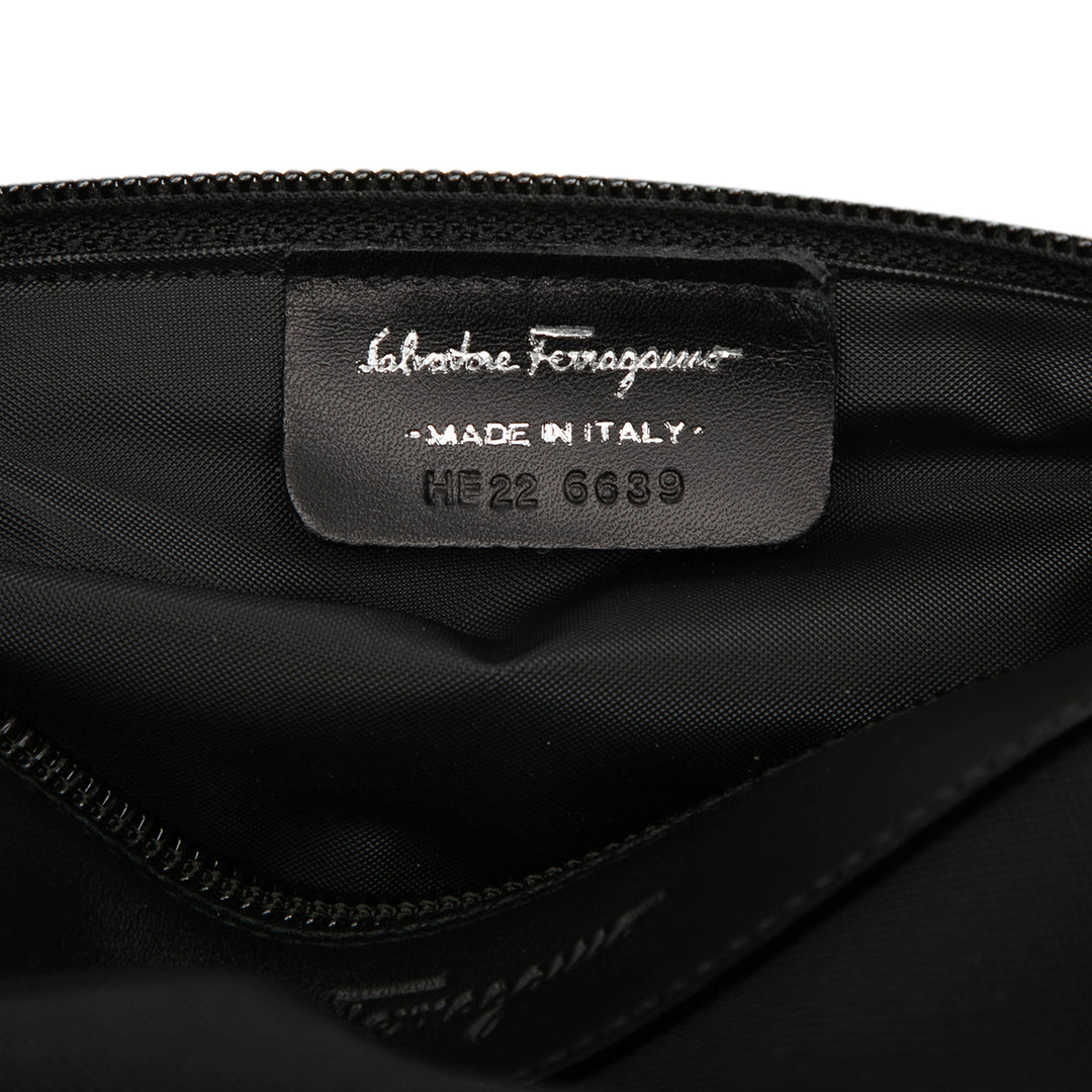 Ferragamo Pochette Travel Noir – vue 5 – GABY PARIS