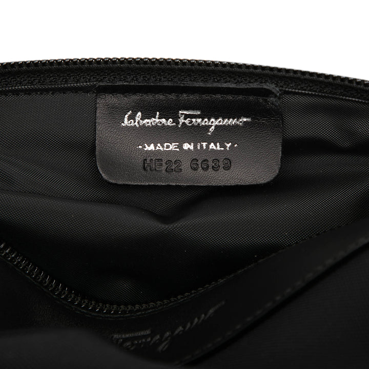 Ferragamo Pochette Travel Noir – vue 5 – GABY PARIS