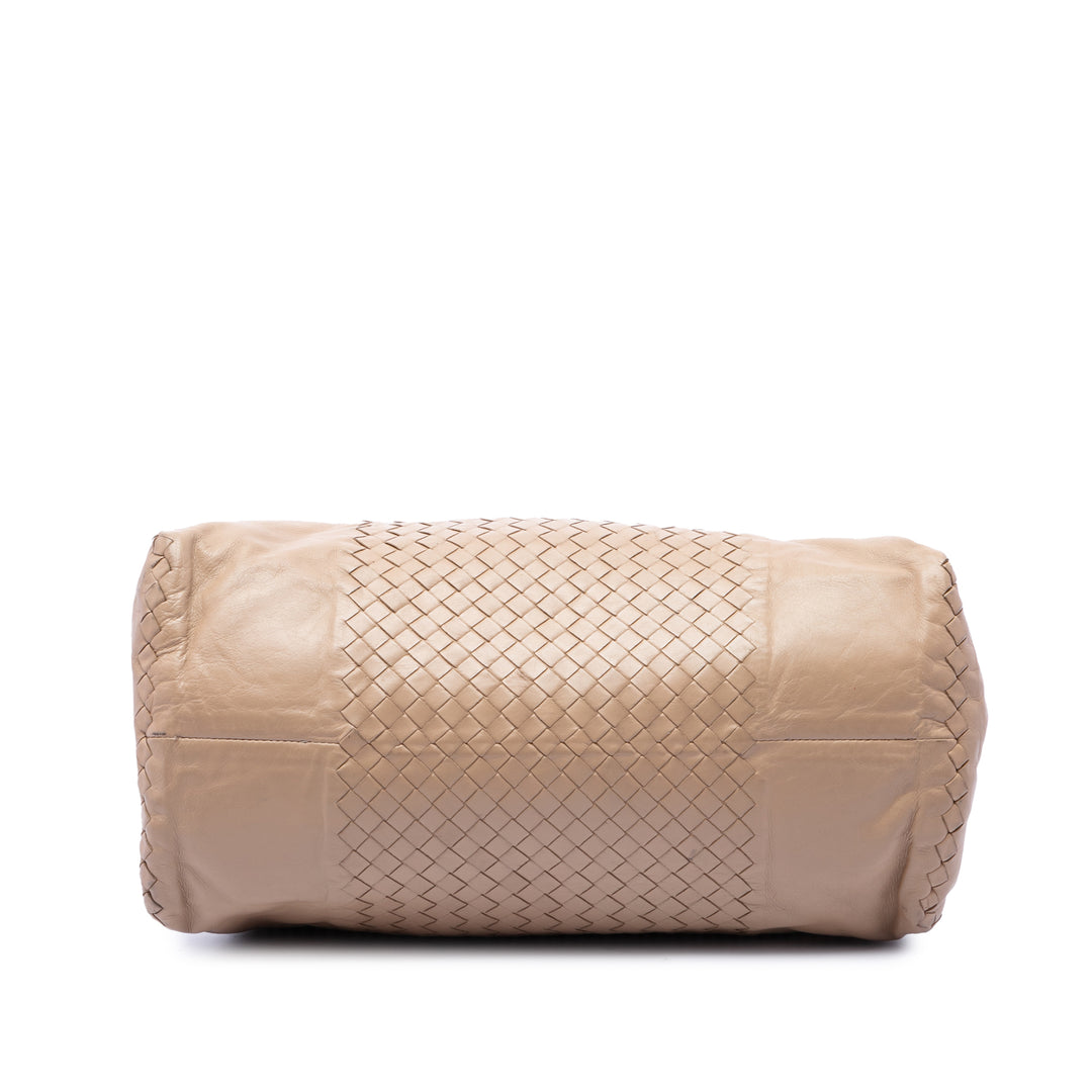 Bottega Veneta Sac à main Intrecciato Leggero nappa Grand Beige – vue 3 – GABY PARIS