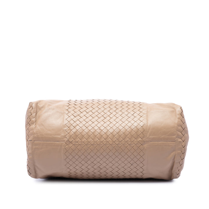 Bottega Veneta Sac à main Intrecciato Leggero nappa Grand Beige – vue 3 – GABY PARIS