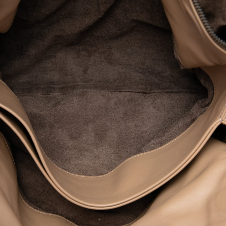 Bottega Veneta Sac à main Intrecciato Leggero nappa Grand Beige – vue 4 – GABY PARIS