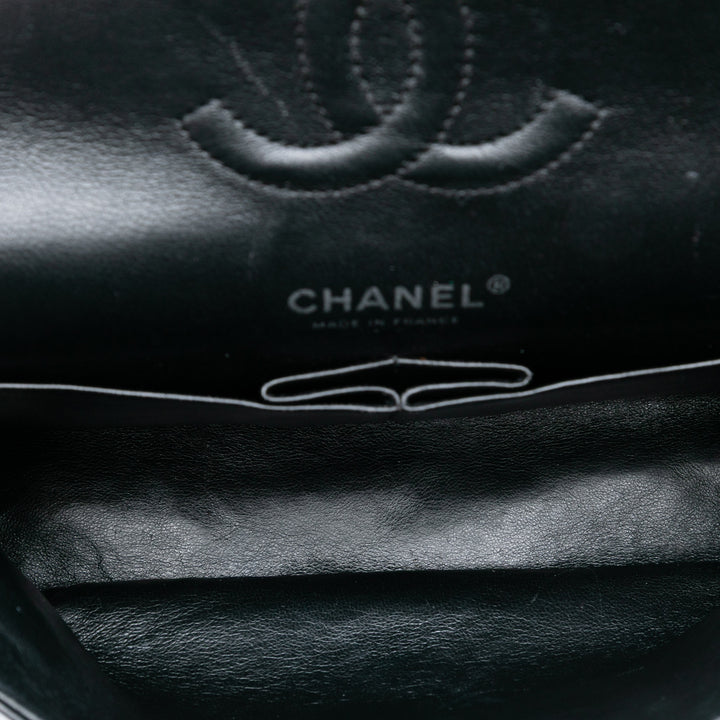 Chanel Medium Classic Cuir verni Double rabat Noir