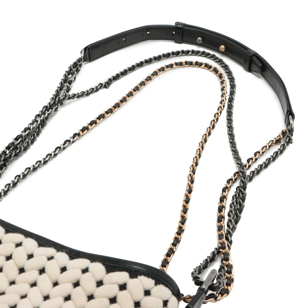 Chanel Small Knit and Cuir de veau Gabrielle Hobo Noir