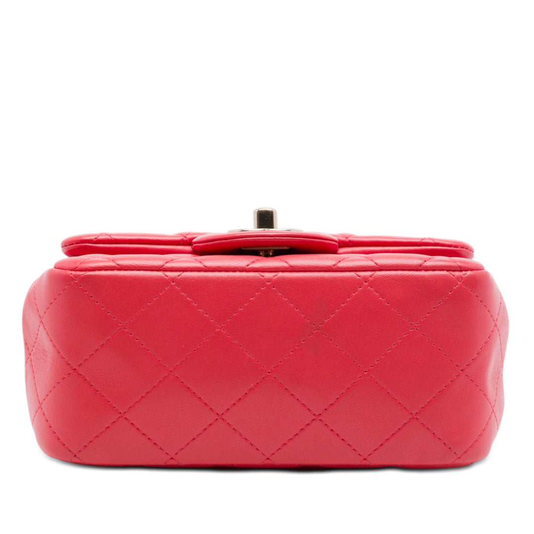 Chanel Mini Square Classic Cuir d’agneau Simple rabat