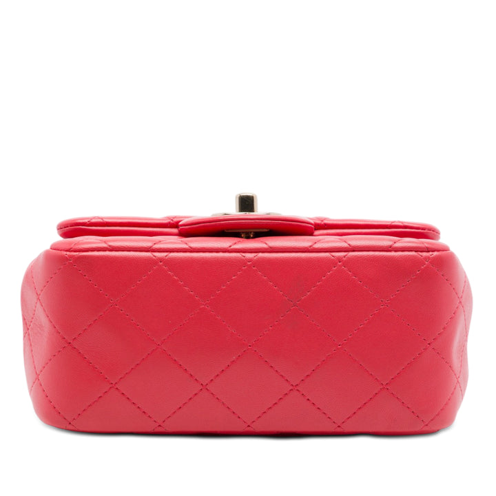 Chanel Mini Square Classic Cuir d’agneau Simple rabat