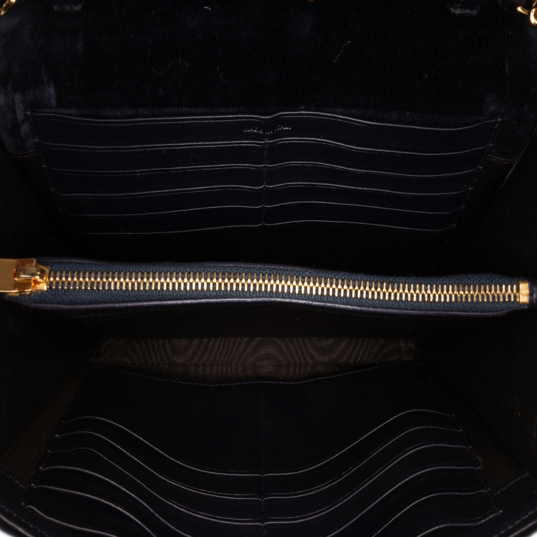 Saint Laurent Daim Monogram Kate Chain Wallet Vert – GABY PARIS Authentique