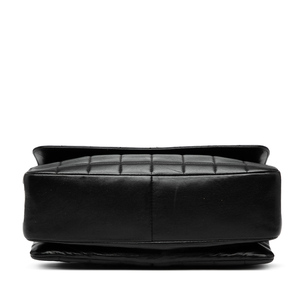 Chanel Chocolate Bar Cuir d’agneau Reissue Multipocket Flap Noir – GABY PARIS Authentique