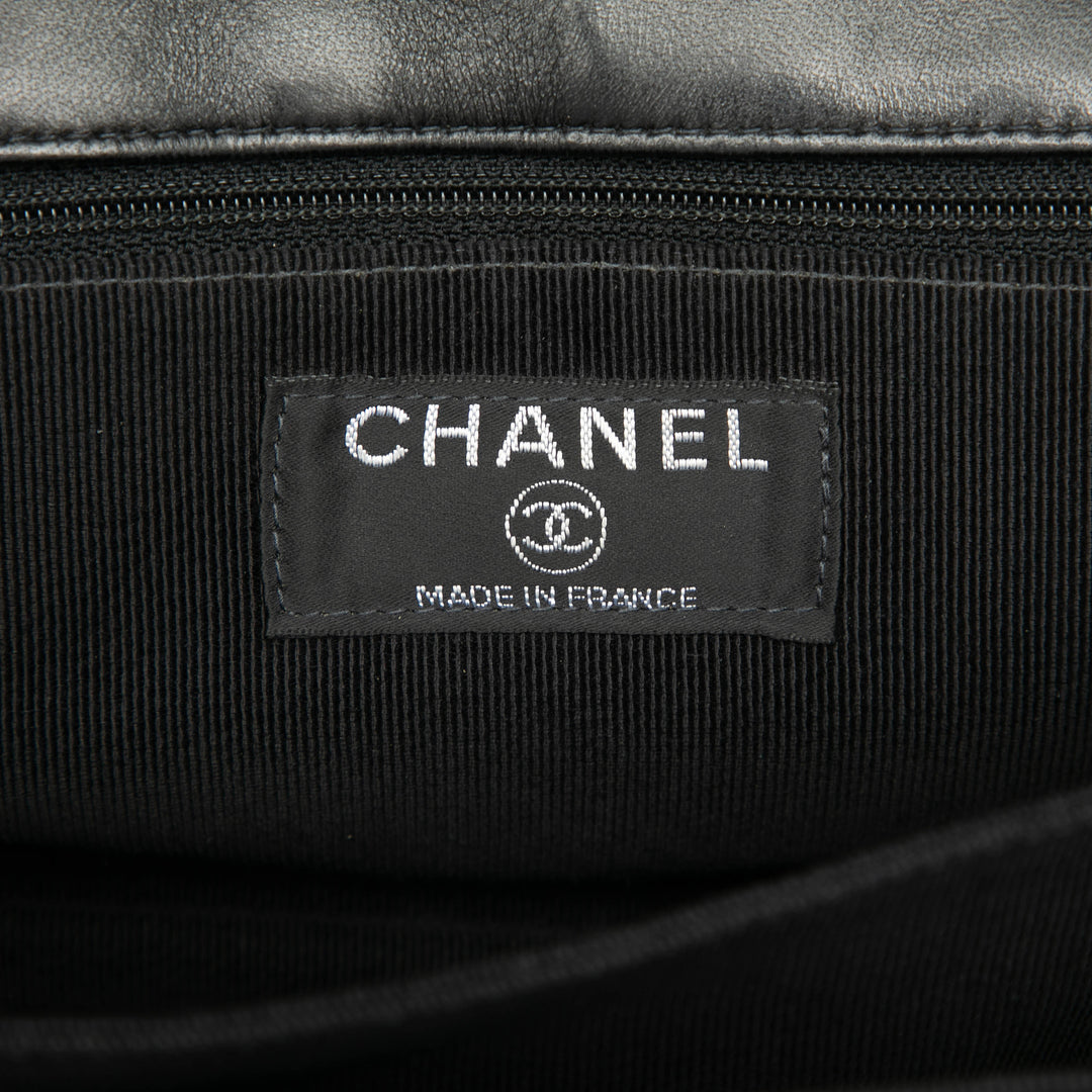 Chanel Chocolate Bar Cuir d’agneau Reissue Multipocket Flap Noir – GABY PARIS Authentique