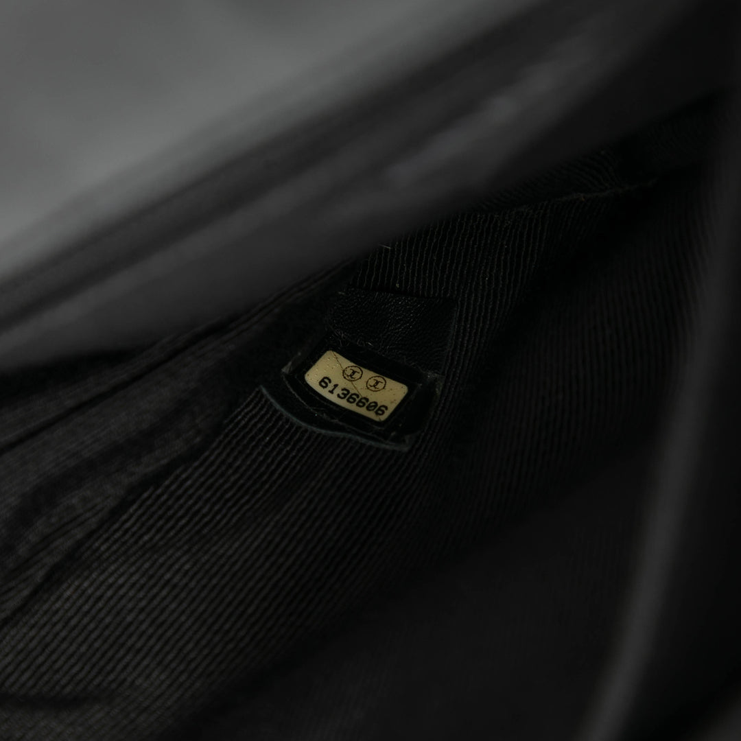 Chanel Chocolate Bar Cuir d’agneau Reissue Multipocket Flap Noir – GABY PARIS Authentique