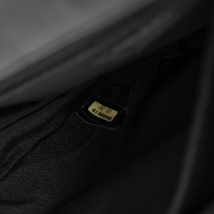 Chanel Chocolate Bar Cuir d’agneau Reissue Multipocket Flap Noir – GABY PARIS Authentique