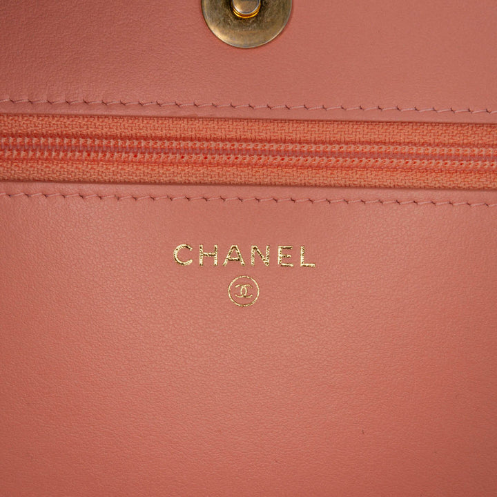 Quilted Caviar Boy Wallet on Chain Pink - Gaby Paris
