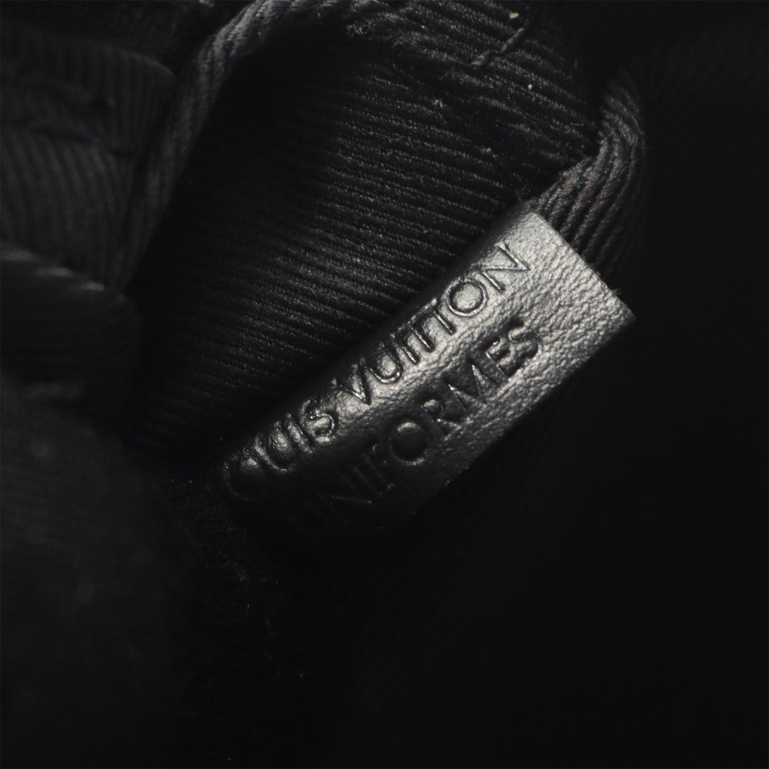 Louis Vuitton Monogram Taurillon Uniformes Solar Ray Soft Pochette Volga Belt Bag Noir – GABY PARIS Authentique