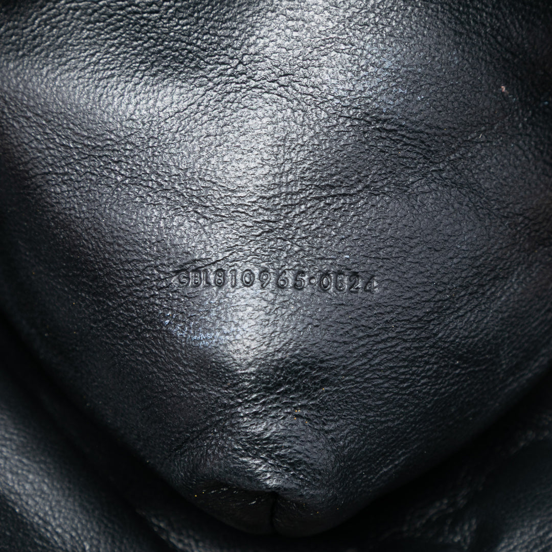 Saint Laurent Large Matelassé Cuir d’agneau Sade Triangle Pochette