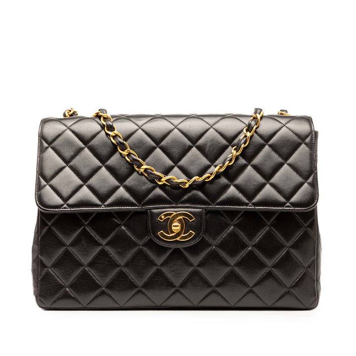 Chanel Jumbo Classic Cuir d’agneau Simple rabat Noir – GABY PARIS Authentique