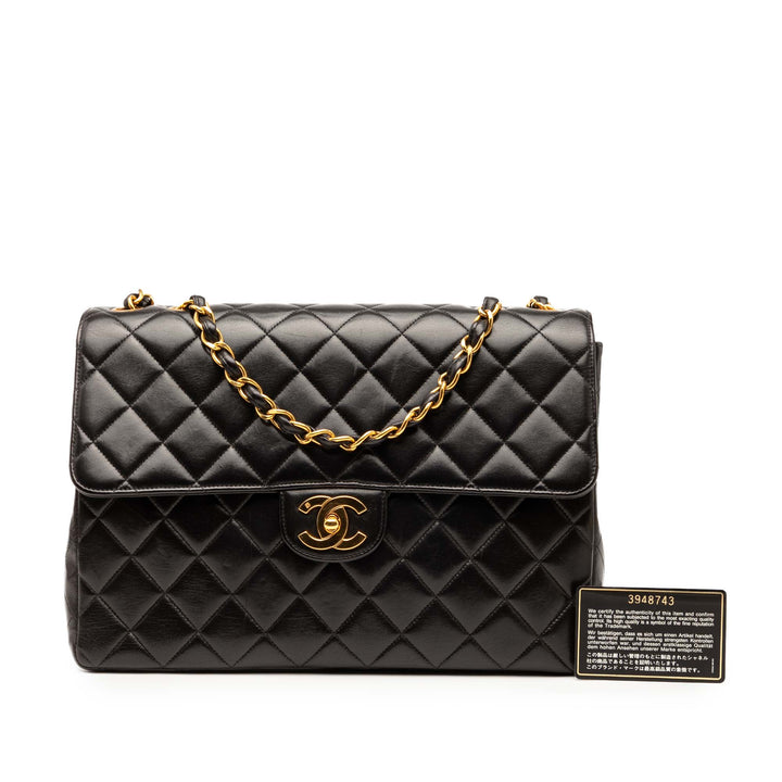 Chanel Jumbo Classic Cuir d’agneau Simple rabat Noir – GABY PARIS Authentique