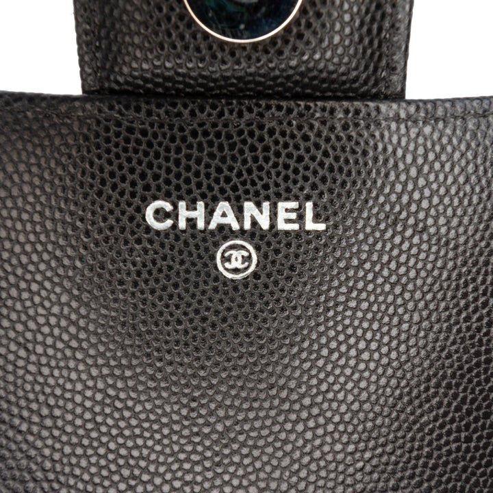 Chanel Matelassé Caviar Sunglasses Étui avec chaîne