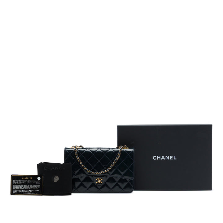 Chanel Matelassé et CC Œillets Wallet on Chain Cuir de chèvre Bleu