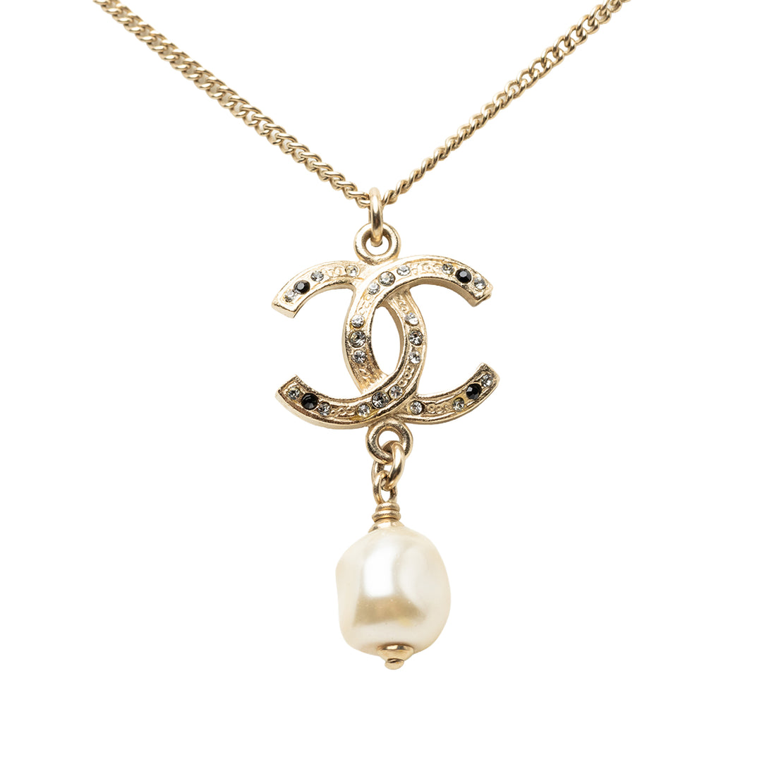 Chanel CC plaqué Strass Perles fantaisie pendantes Pendant Collier
