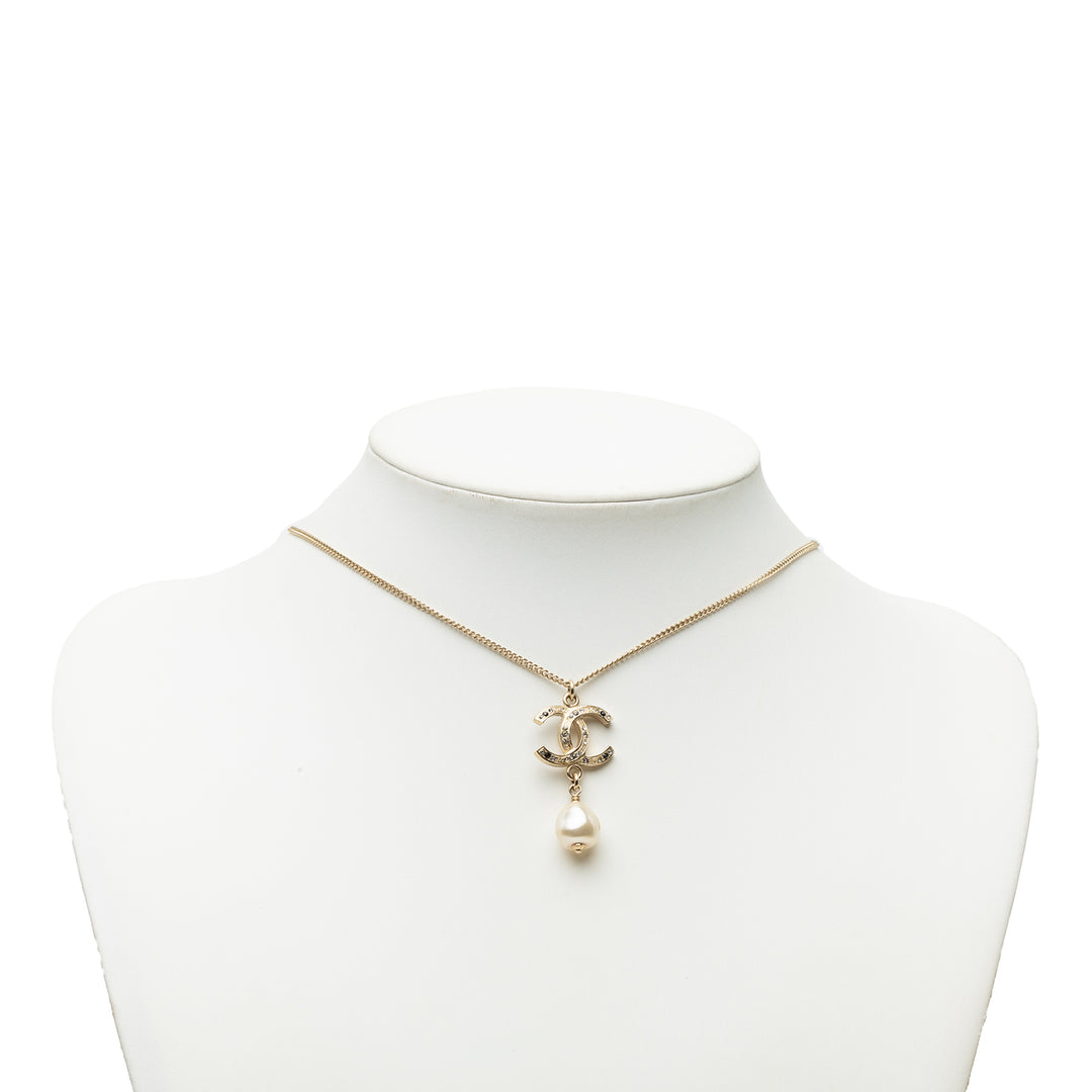 Chanel CC plaqué Strass Perles fantaisie pendantes Pendant Collier
