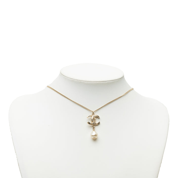 Chanel CC plaqué Strass Perles fantaisie pendantes Pendant Collier