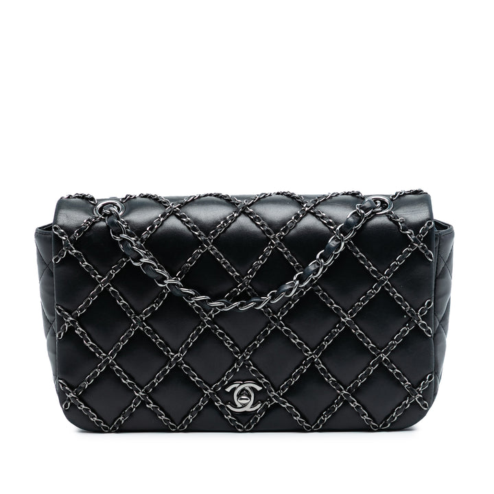 Chanel CC Matelassé Cuir d’agneau Chain Embellished à rabat