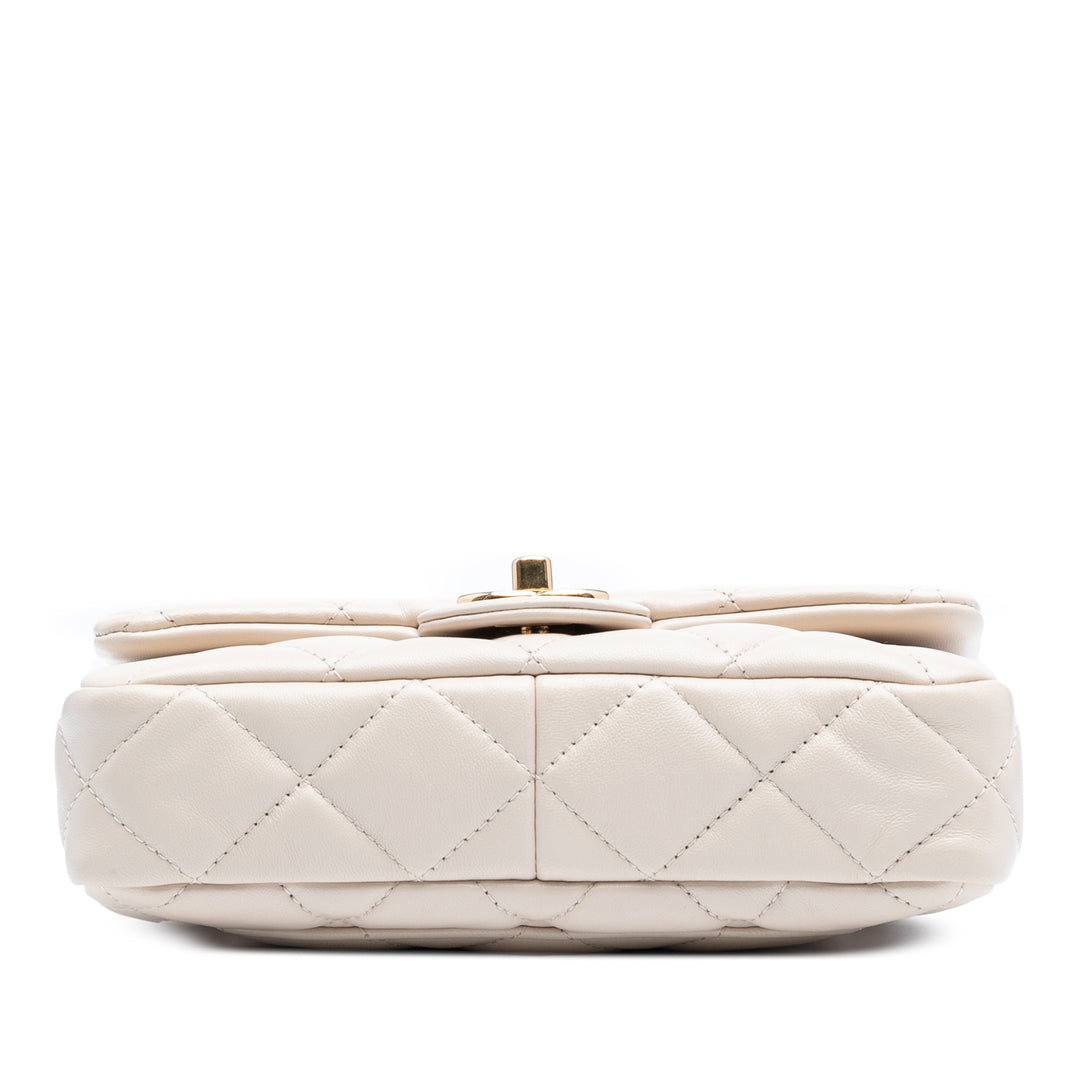 Chanel Small Matelassé Cuir d’agneau Funky Town à rabat