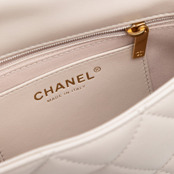 Chanel Small Matelassé Cuir d’agneau Funky Town à rabat