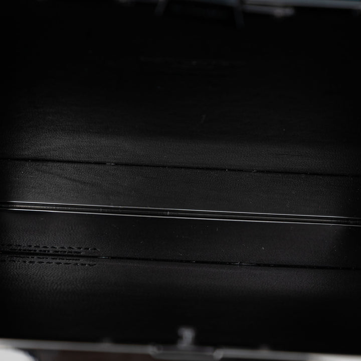 Saint Laurent Acrylic Tuxedo Boîte Pochette avec chaîne