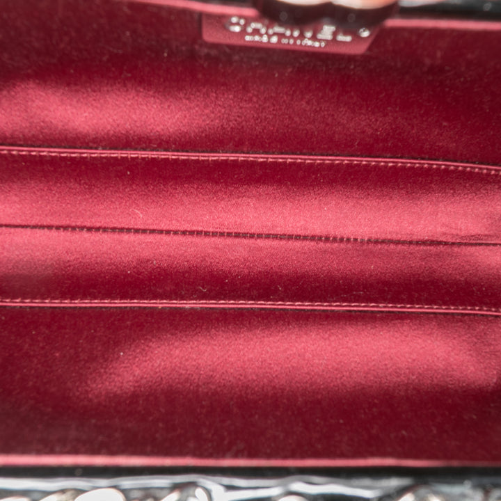 Chanel Quilted Cuir verni Chain Around Pochette Noir