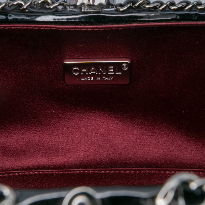 Chanel Quilted Cuir verni Chain Around Pochette Noir