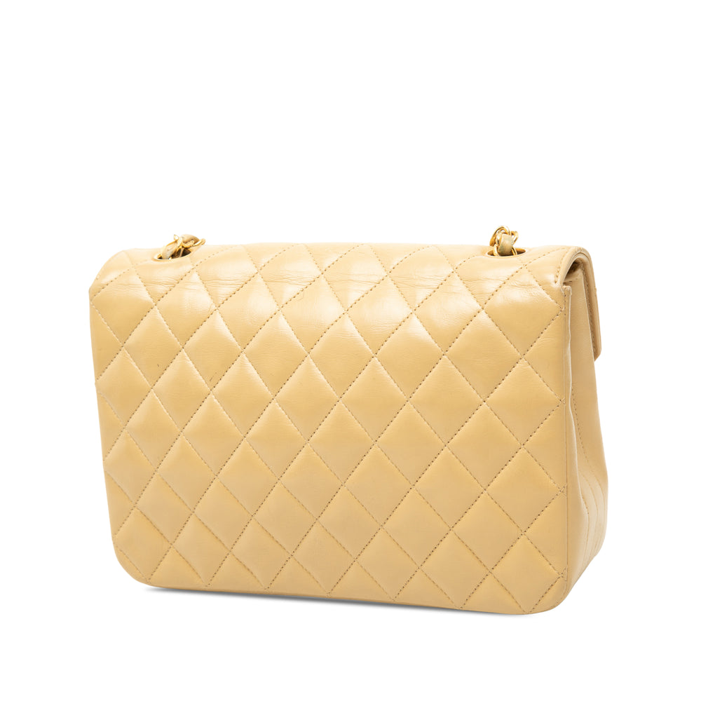 Chanel Sac bandoulière CC Matelassé Rond à rabat Cuir d'agneau Beige – vue 2 – GABY PARIS