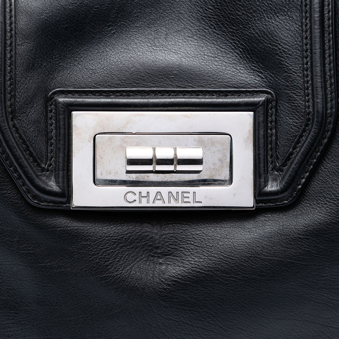Chanel Large Cuir d’agneau Mademoiselle Lock Jewelry Cabas chaîne