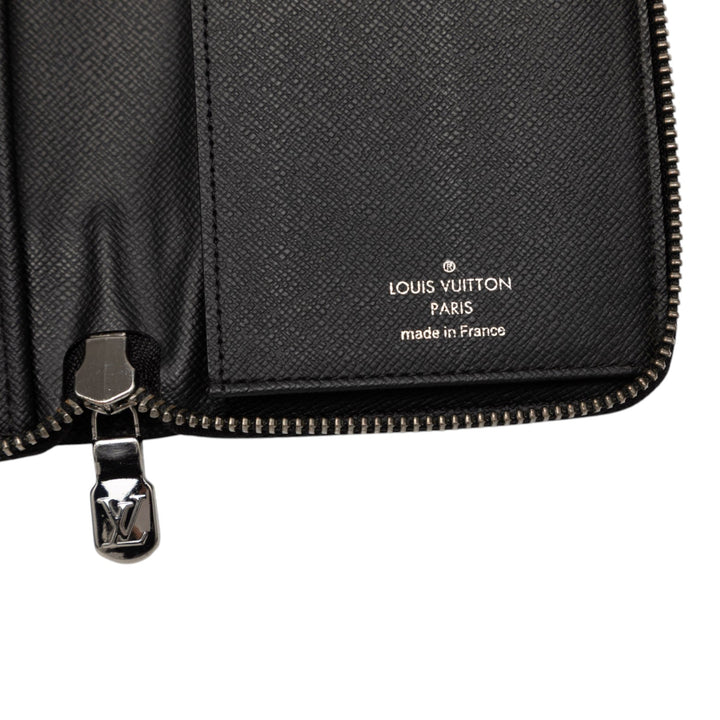 Louis Vuitton Monogram Eclipse Vertical Zippy Portefeuille