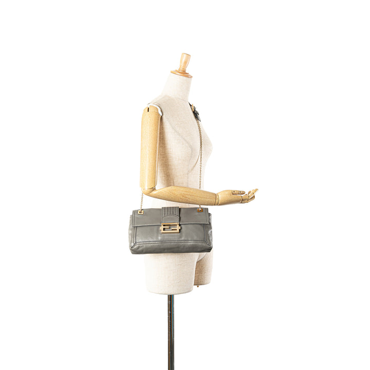 Fendi Glazed Cuir Chain à rabat Baguette Sac porté croisé – GABY PARIS Authentique