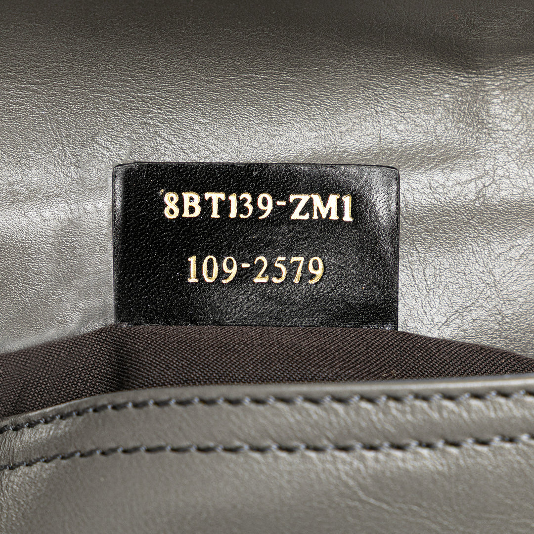 Fendi Glazed Cuir Chain à rabat Baguette Sac porté croisé – GABY PARIS Authentique