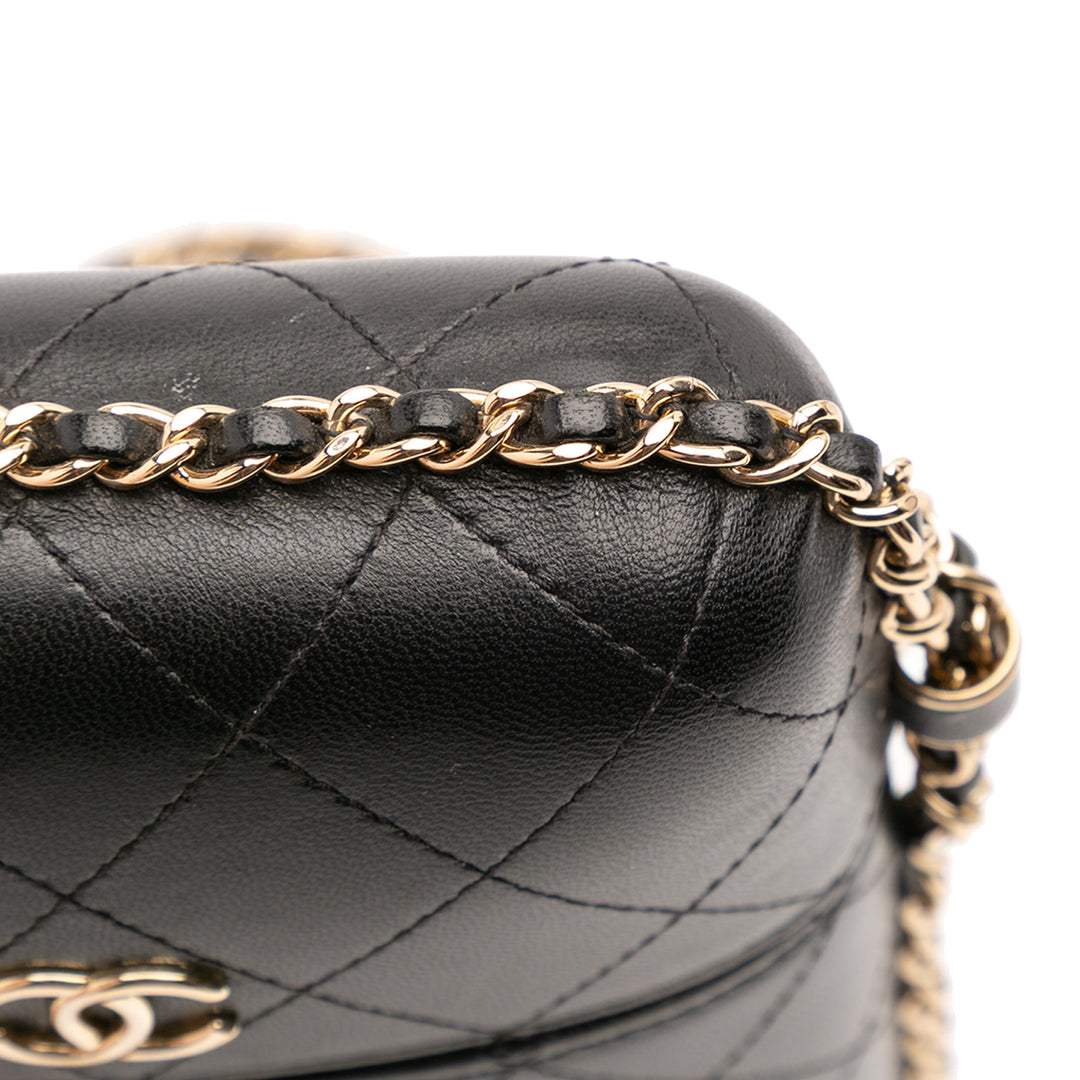 Chanel CC Quilted Cuir d’agneau Chain Around Phone Holder Noir – GABY PARIS Authentique