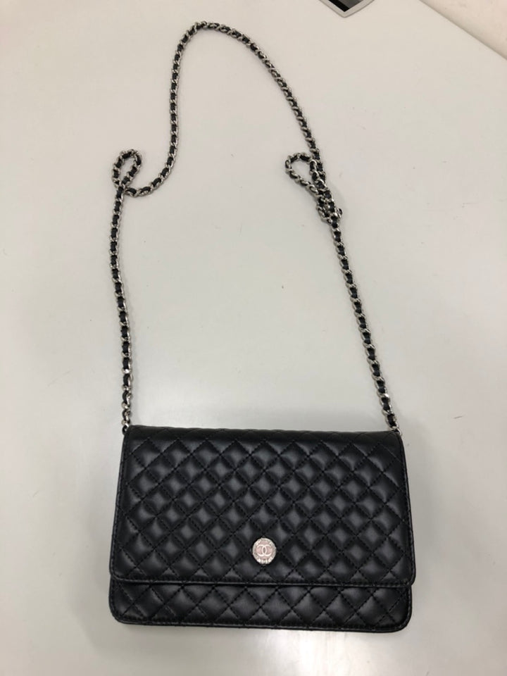 Chanel CC Microquilted Cuir d’agneau Wallet on Chain